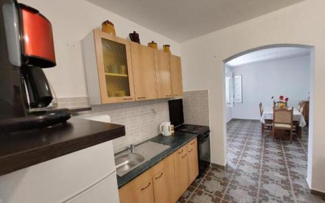 Apartments Frano Jr by the Sea