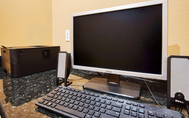 Best Western Lockhart Hotel & Suites