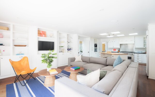 Romero by Avantstay Stunning Villa Close to Beach w/ Pool & Spa