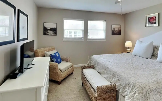Molly's Dune by Ryson Vacation Rentals