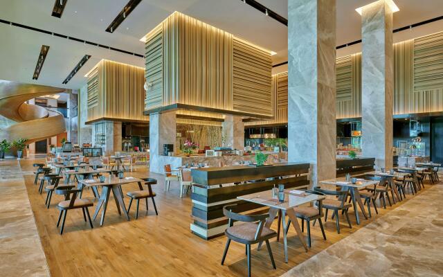 DoubleTree by Hilton Shanwei