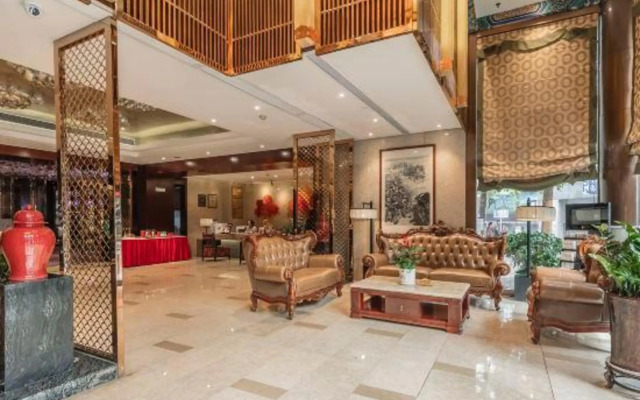 Chongqing Plaza Hotel