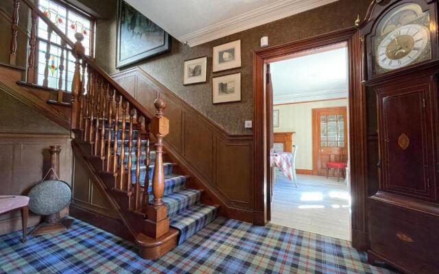 Allan House
