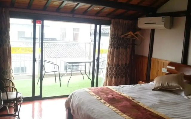 Yue Yue Theme Hostel