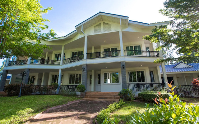Phuphet Resort