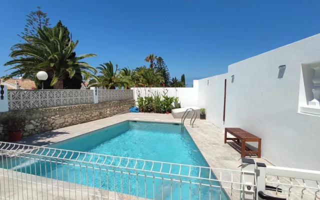 Calma Holiday Home 22606