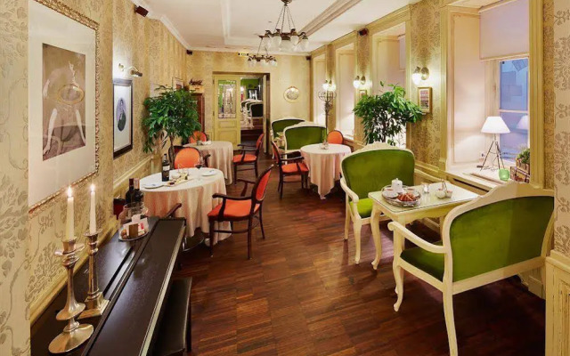 Vintage Boutique Hotel
