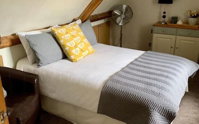 Deri-Down Guest House