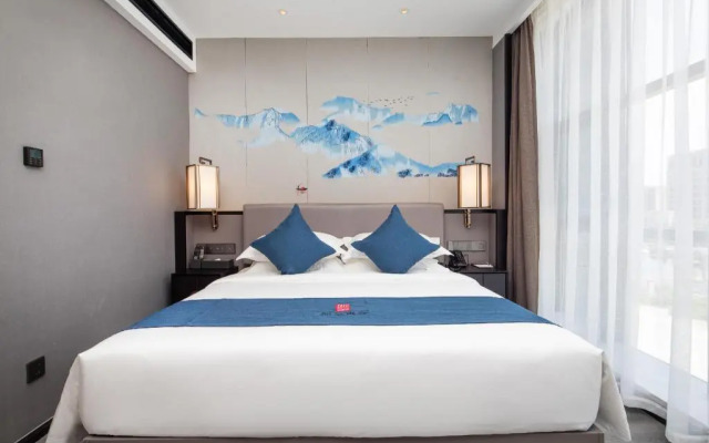 Rezen Dong Hotel (Hangzhou Xixi Longhu Paradise Walk)