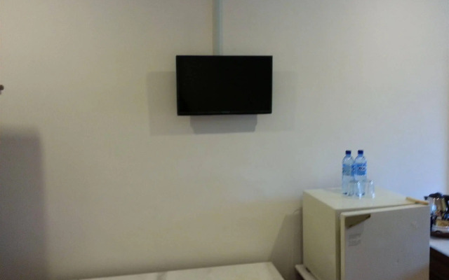 Easy Hotel