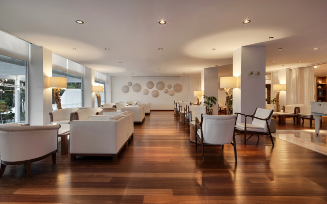 Grecian Sands Hotel