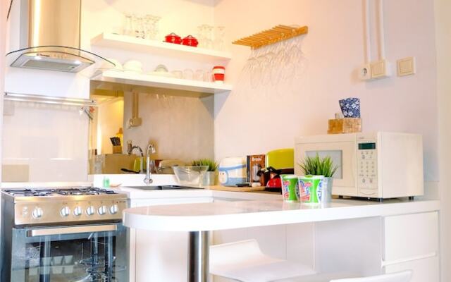 Large and Minimalist Studio at Pakubuwono Terrace Apartment