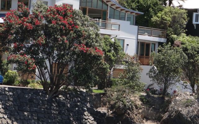 Edgewater Lodge