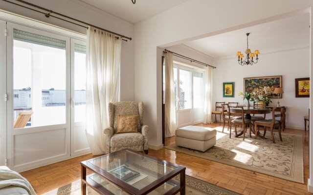 Carcavelos Beach Apt