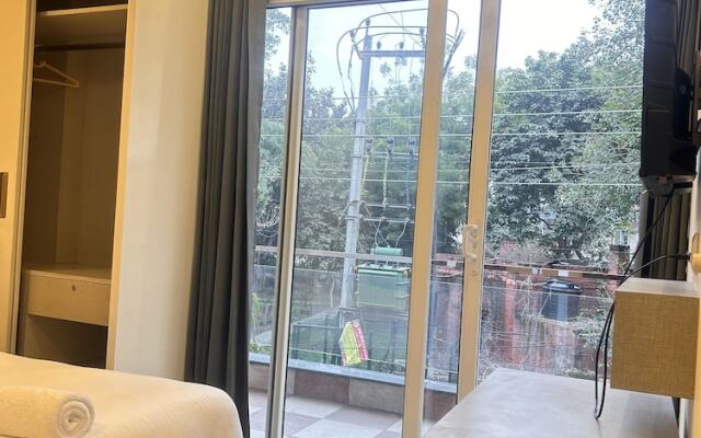 Lime Tree 1BHK Service Apartment