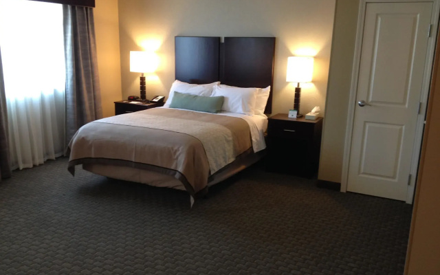 GrandStay Hotel & Suites