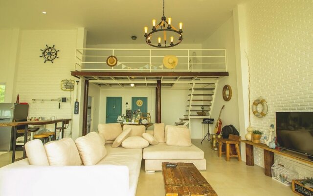 Sight-Seaing At Phala Beach