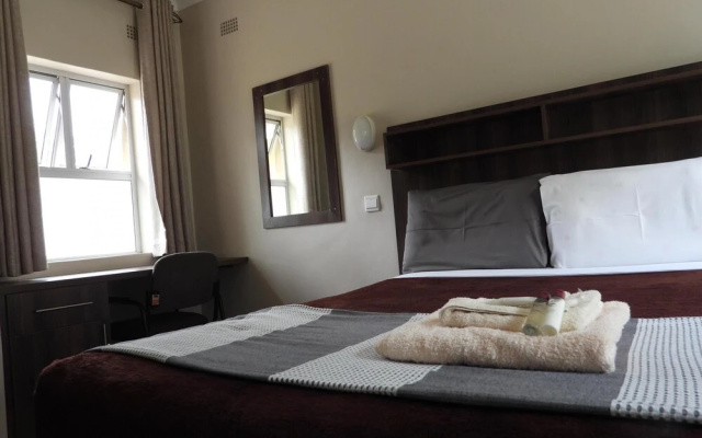 2 Bedroomed Apartment With En-suite and Kitchenette - 2066