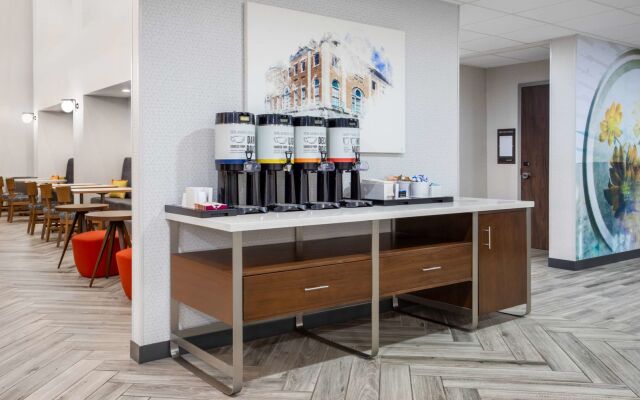 Hampton Inn & Suites Muncie