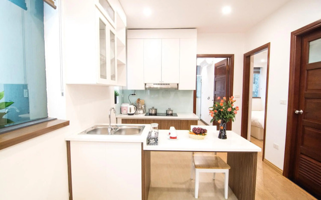 Canary Hotel & Apartment