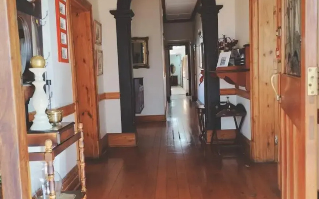 Oregon Place Guesthouse