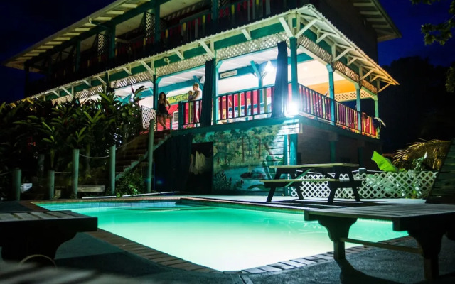 Los Secretos Guest House