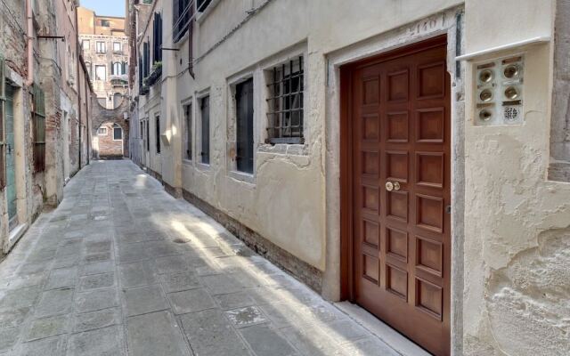 Ca' Patrizia Apartment in Venice