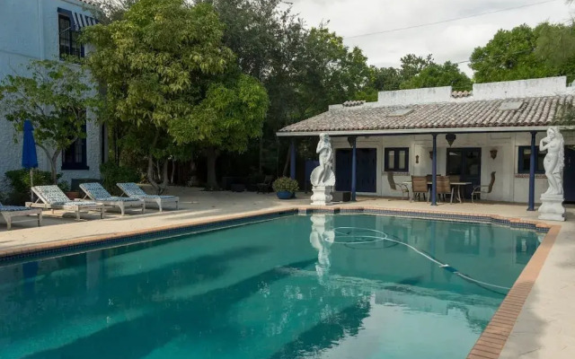 Huge Pool 6 Bedrooms 20 People Beach