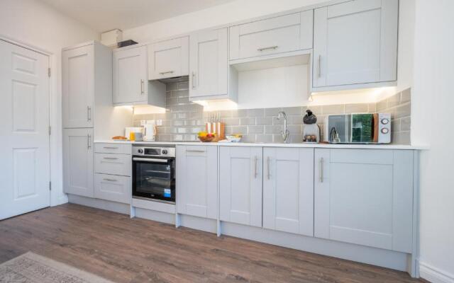 North Lane Apartment by Tŷ SA
