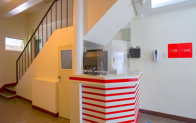 OYO 793 Dg Budget Hotel