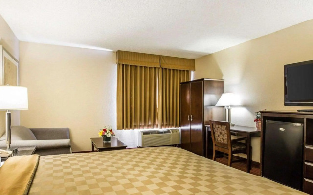 California Inn and Suites Bakersfield