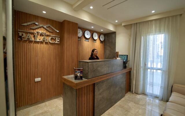 The Palace Pyramids inn