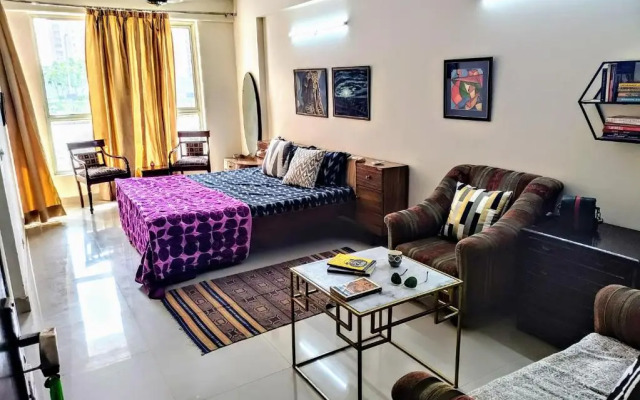 Entire Studio Apt/Suite near Mall/Metro/ExpoMart