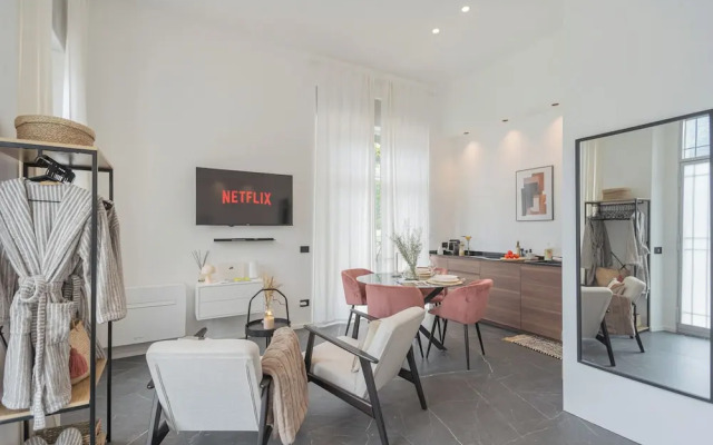 Piccola Como Lotus by Rent all Como