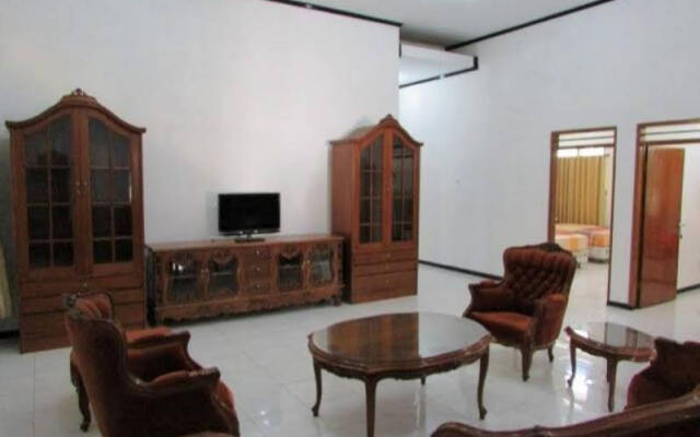 Guest House Griya Jambu 20