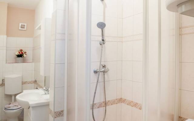 Simplistic Apartment in Vir With Garden