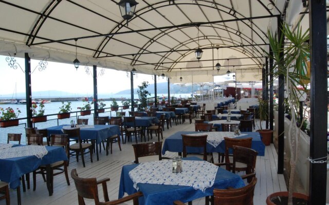 Lotos Hotel