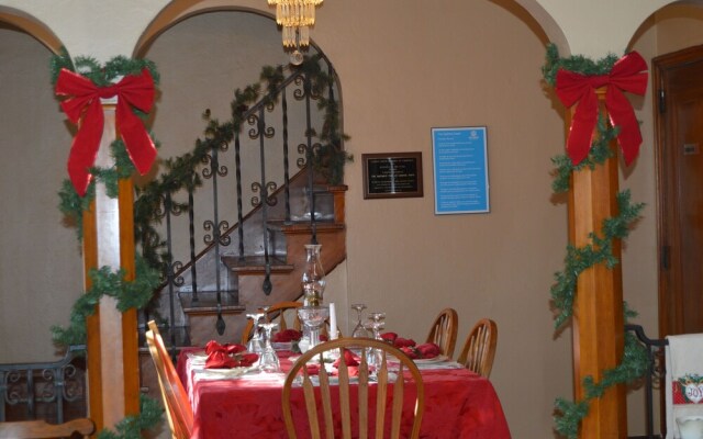 Maple Street Bed and Breakfast LLC