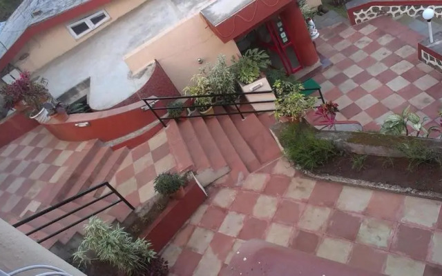 Hotel Anando Saputara