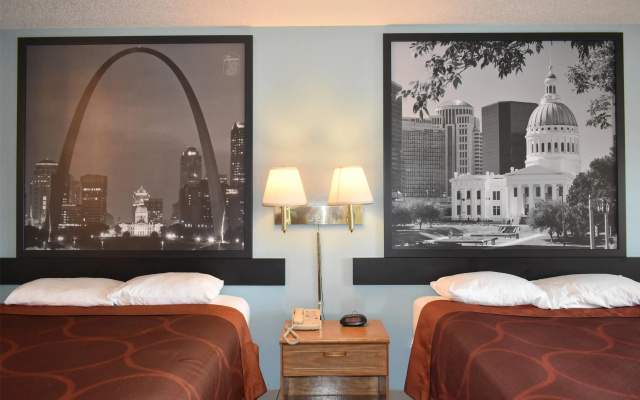 Super 8 by Wyndham Carthage