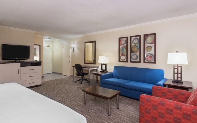 Holiday Inn Express Hotel & Suites Ft. Lauderdale-Plantation, an IHG Hotel