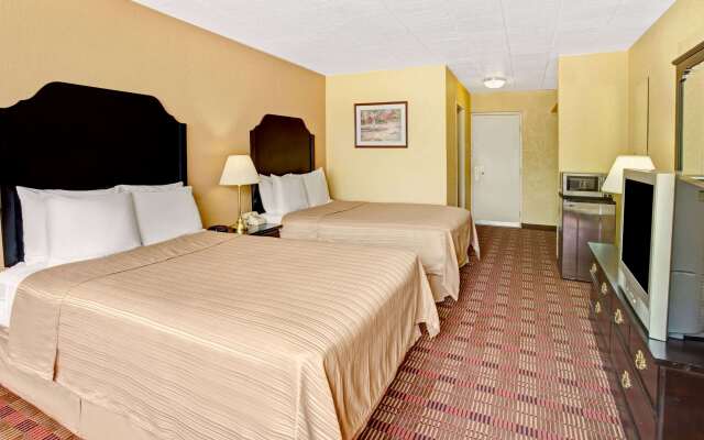 Howard Johnson by Wyndham Pikesville