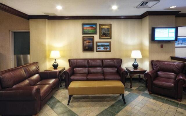 Greenwood Inn & Suites