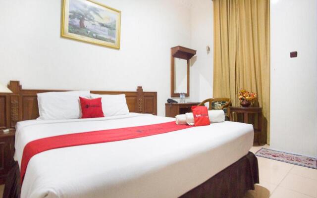 RedDoorz near Pantai Falajawa Ternate