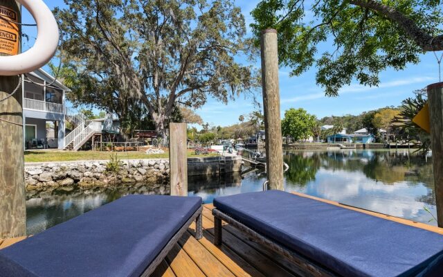 Weeki River Lodge Star5vacations