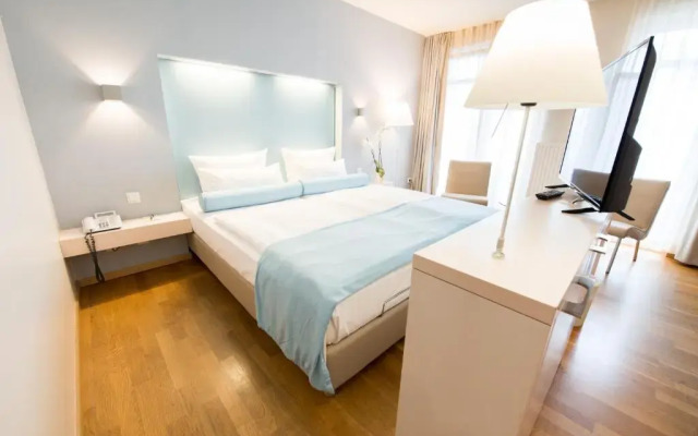Nymphe Strandhotel & Apartments