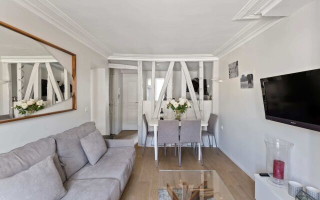 Modern Apartment Near Opera Garnier