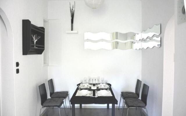 Szőcs Apartment I. (80sqm, fully equipped+balcony)