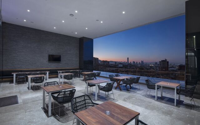 Doubletree by Hilton Istanbul Umraniye