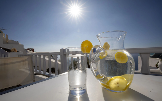 Santorini View Studios-Adults Only